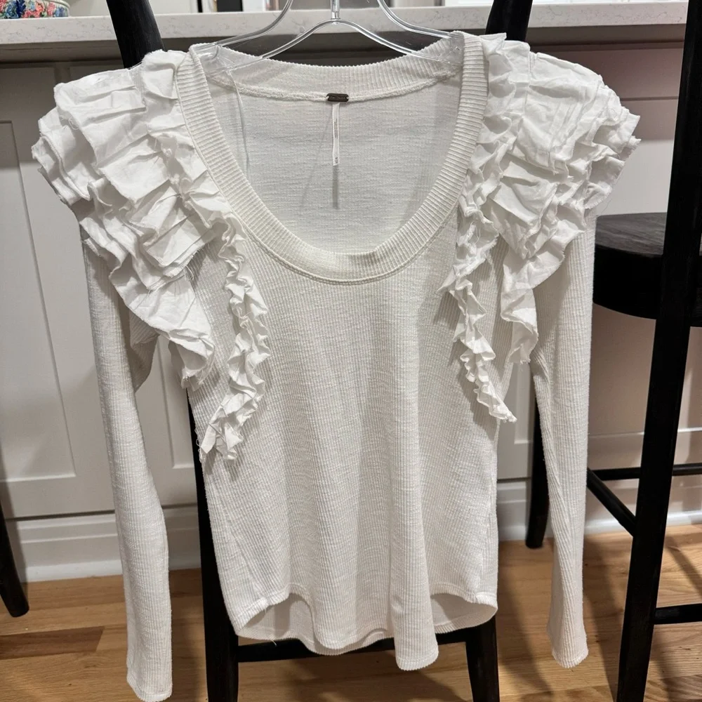 Free people what a ruffle top Size M